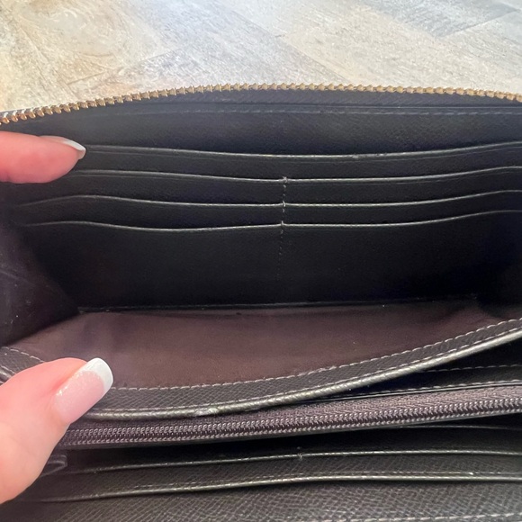 Coach Zip Wallet Python Embossed - Picture 5 of 10